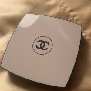 Chanel NO•30 Les beige compact